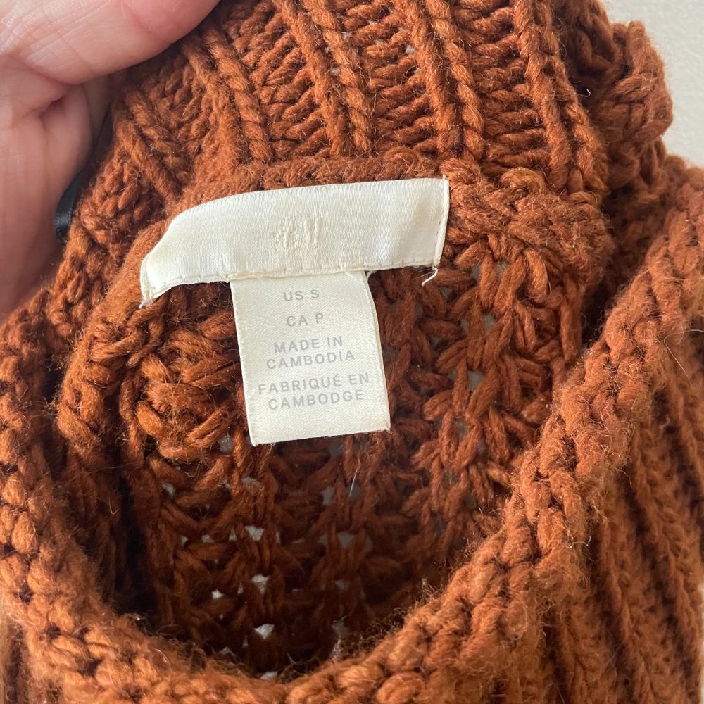 Sweater - Picture 2 of 2